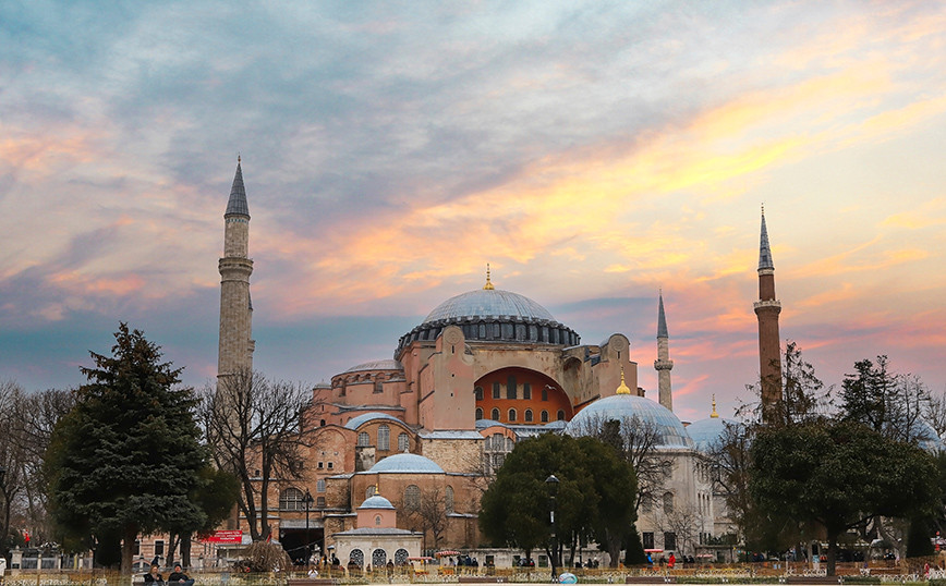 Greek archaeologists are worried about Hagia Sophia and the Monastery of Chora: They sent a letter to UNESCO