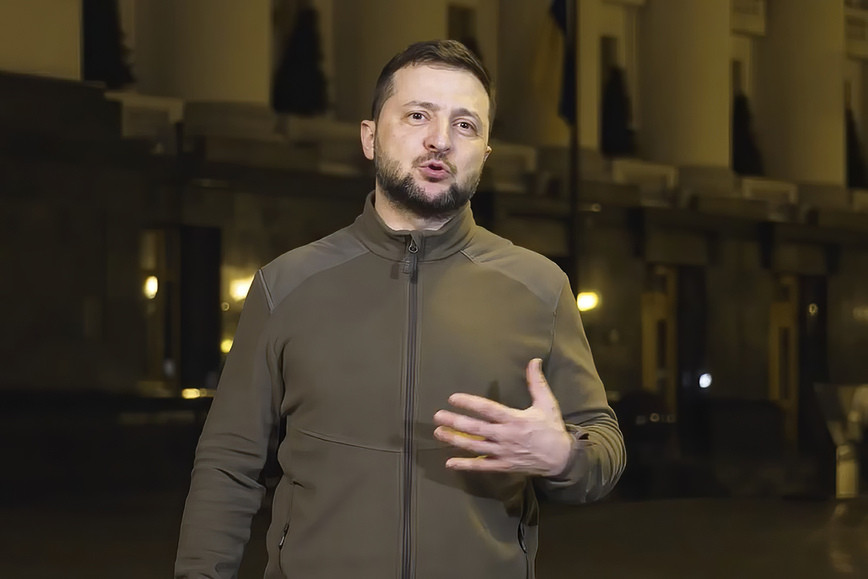 War in Ukraine: Zelenskiy saw devastation in cities recaptured by Ukrainian army