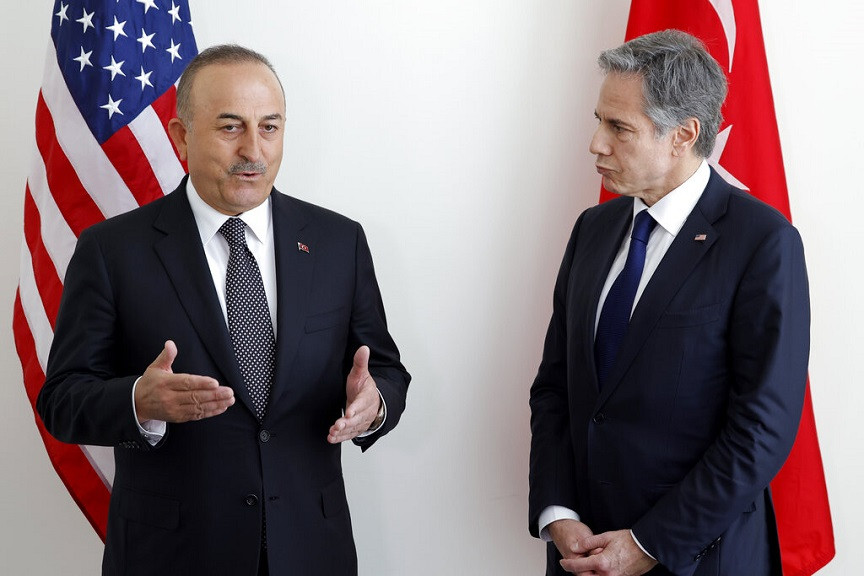 Tsavousoglu in Blinken: US should find balance in its policies towards Greece and Turkey