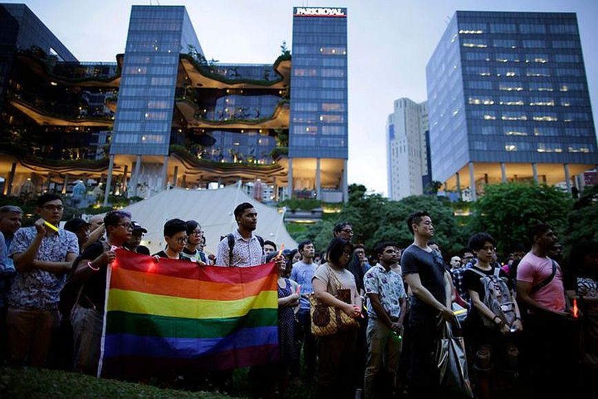 Singapore decriminalizes gay sex