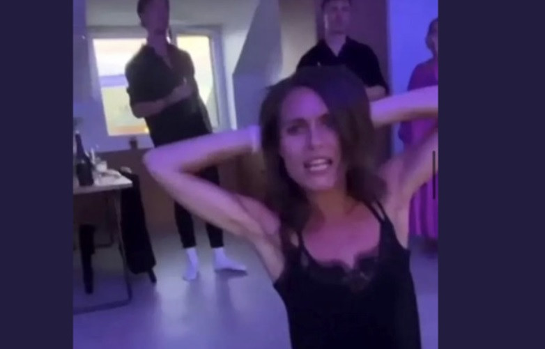Finland: Sanna Marin drinks, dances, sings at a party with friends and causes a storm of reactions