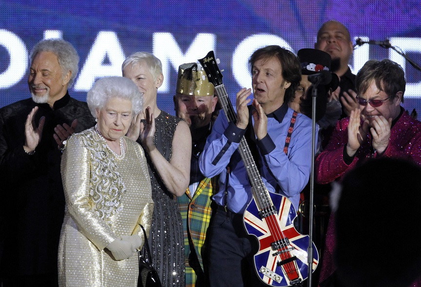 Queen Elizabeth: Famous British artists mourn her death