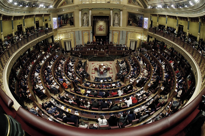 Spain: Storm of reactions as Parliament will give 1.2 million euros for new mobile phones and tablets for MPs