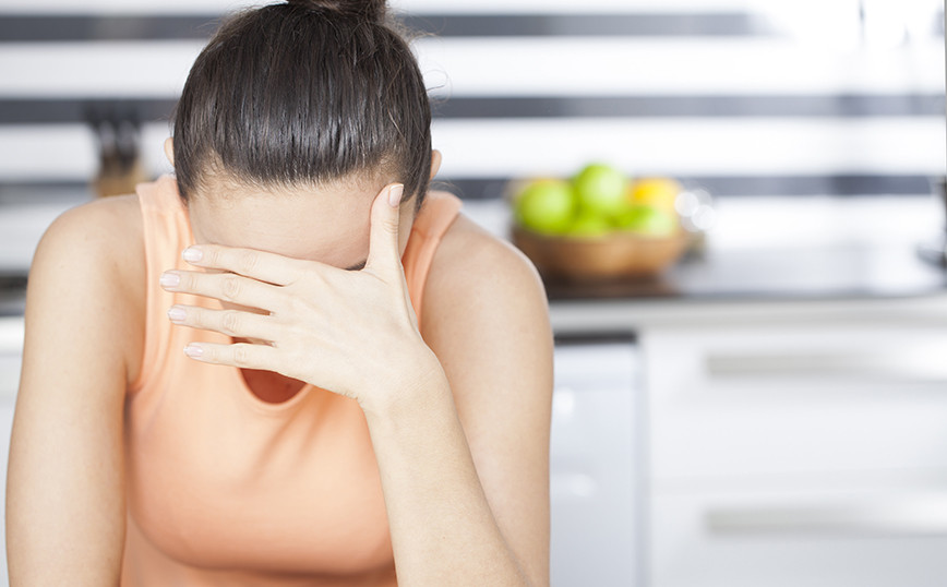 The “innocent” scratch on the forehead became like a “volcano crater” and almost took her life