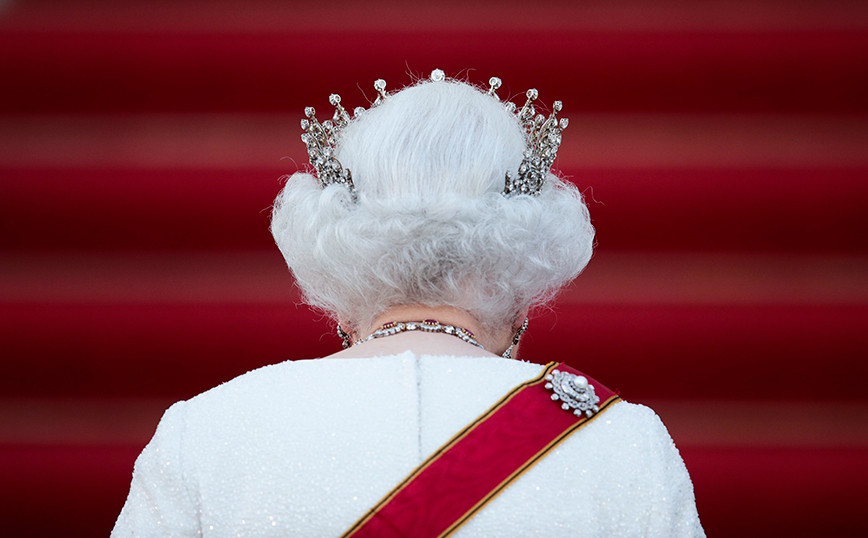Queen Elizabeth: These are the powers of the UK monarch