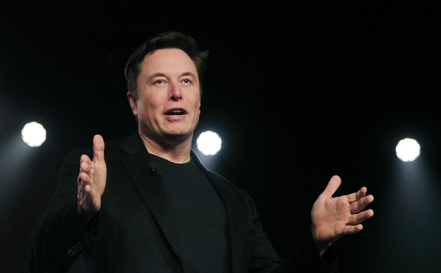 Elon Musk apologizes to fired employee after Twitter spat
