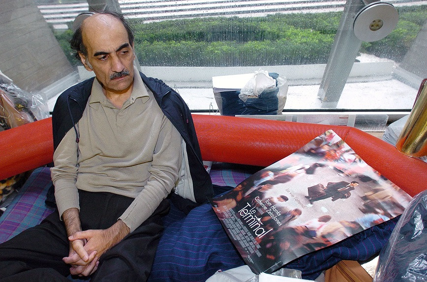 The Iranian who was a source of inspiration for the movie “The Terminal” has died
