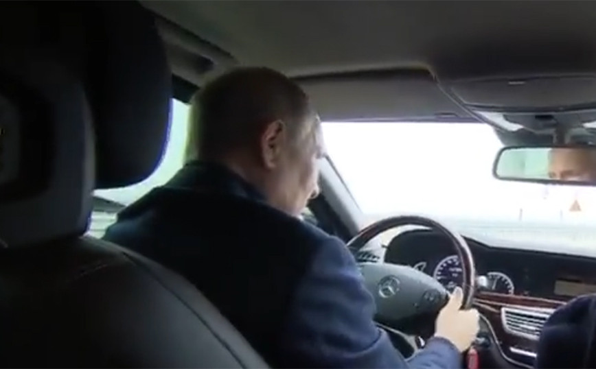Putin: Driving a Mercedes on the Crimean bridge that was destroyed by an explosion