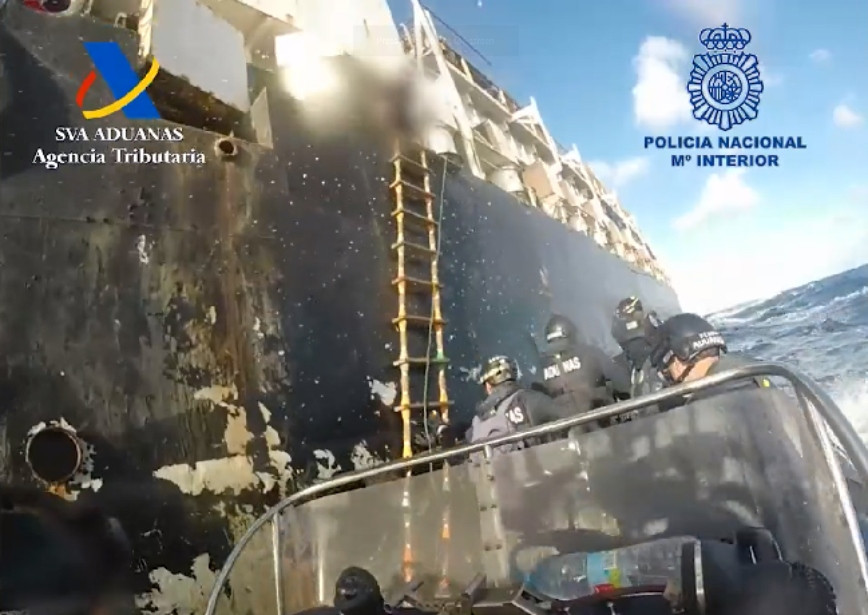 Spain: Police seize cocaine worth 105 million euros from a ship transporting animals