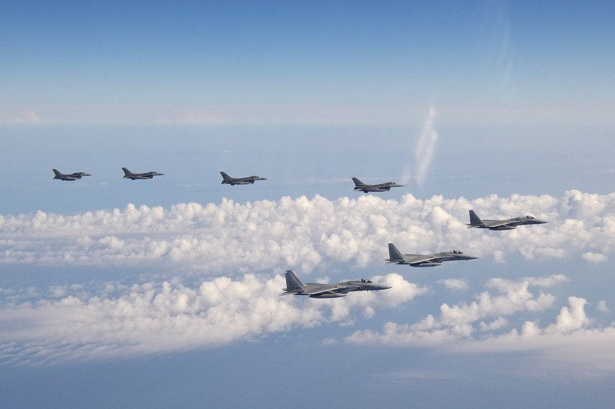 Poland willing to send F-16s to Ukraine along with other NATO member states