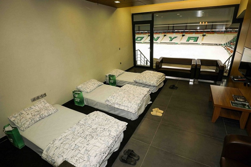Earthquake in Turkey: Koniaspor of Bouchalakis turned its stadium into a shelter for earthquake victims