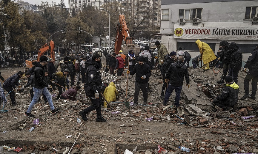 At 3,823 the dead in Turkey and Syria from the deadly earthquakes