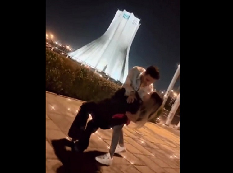 Iran: Young couple sentenced to 10.5 years in prison for dancing hugging in public