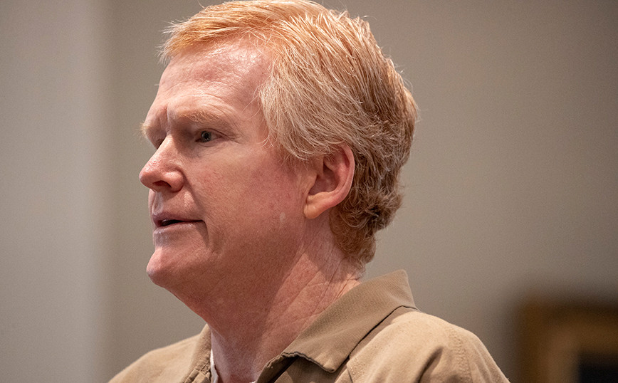 US: Life sentence for lawyer who murdered his family and paid someone to kill him
