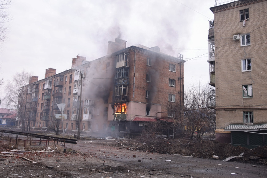 War in Ukraine: Russia hammers Bakhmut