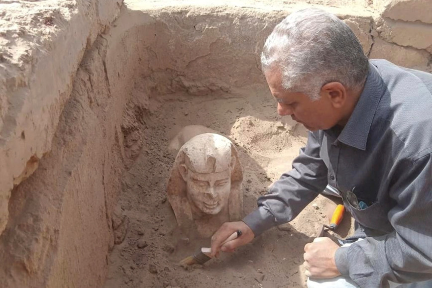Archaeologists have brought to light the “smiling Sphinx” in Egypt