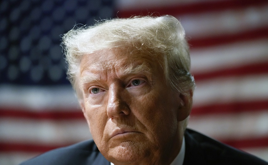 Trump’s lawyers dropped the case with the classified documents he hid at his home