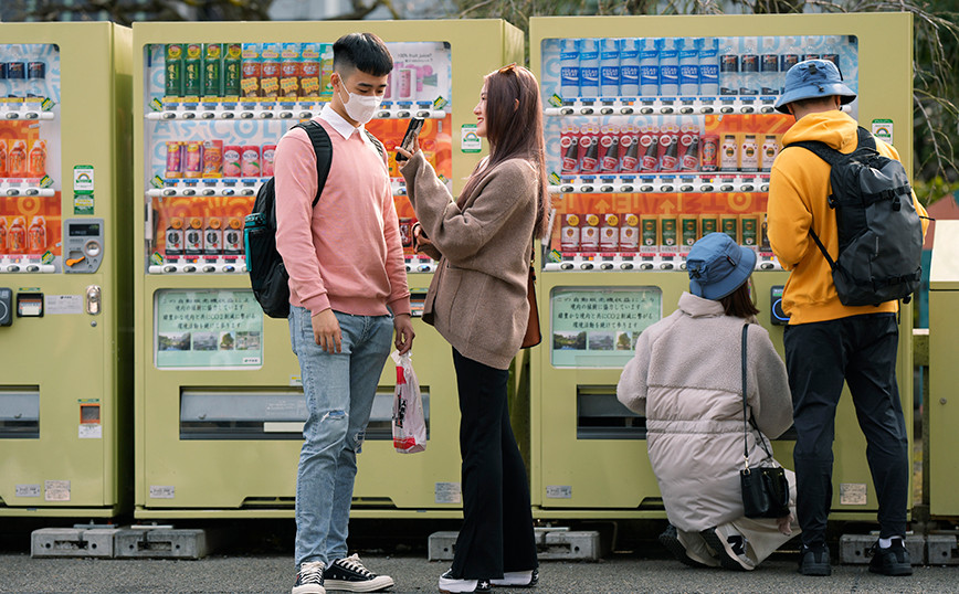Japan has built vending machines that will give out free food in the event of an earthquake