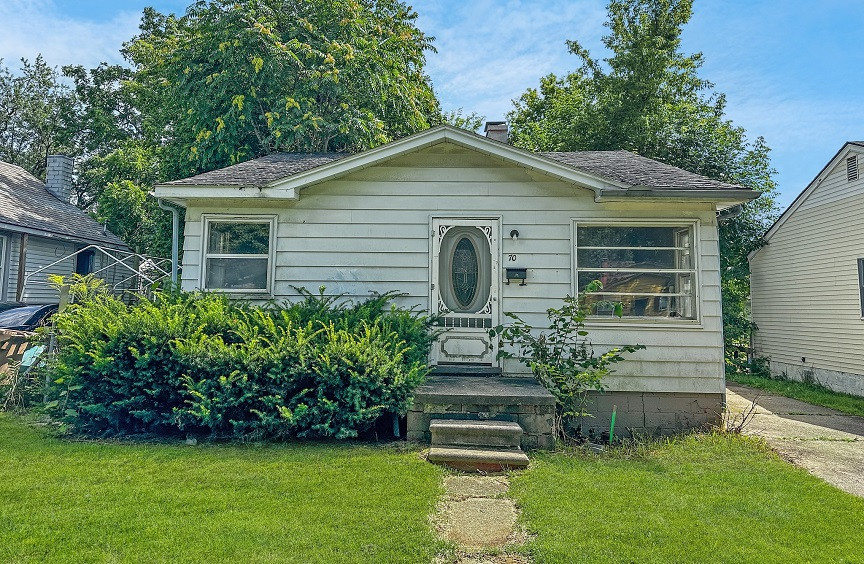 'World's Cheapest House' Priced at One Dollar Finally Sold for 52,000