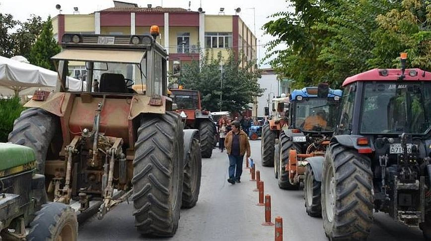 Farmers’ mobilizations in Bulgaria: They close main roads and border crossings because of Ukrainian grain