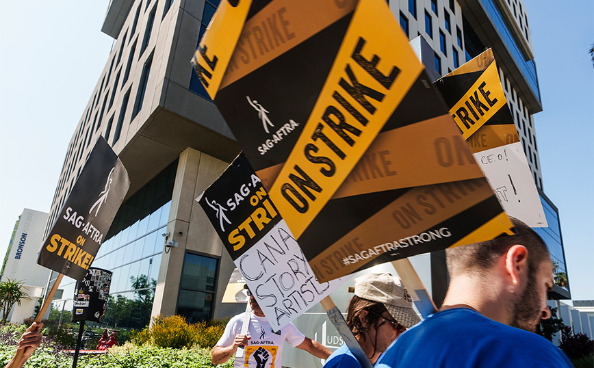 Hollywood screenwriters pick up pens again after five-month strike