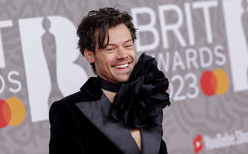 Accused of harassment she sent Harry Styles 8,000 cards in one month