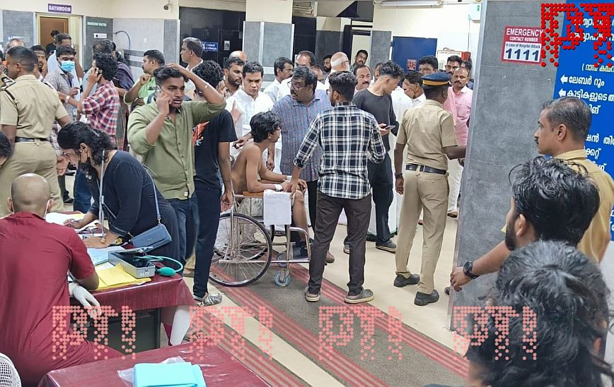 India: Four dead and dozens injured in a stampede at a concert
