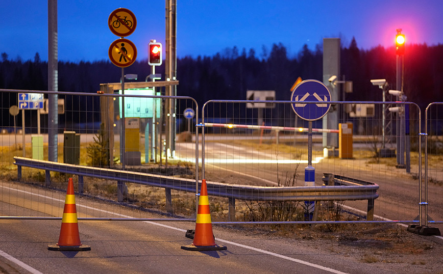 Finland closes border with Russia for two weeks to stem asylum seeker flows