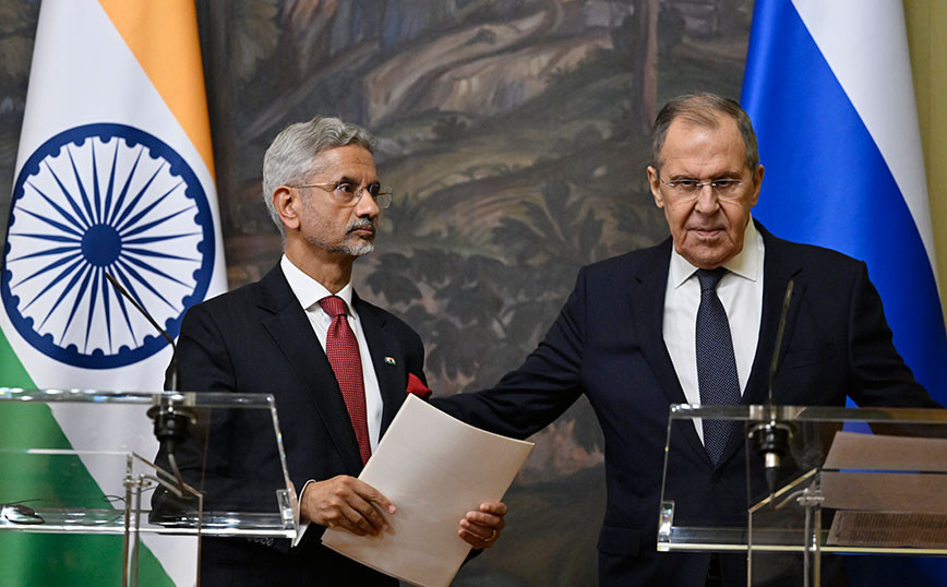 Russia and India are making progress in talks on plans to jointly produce defense equipment