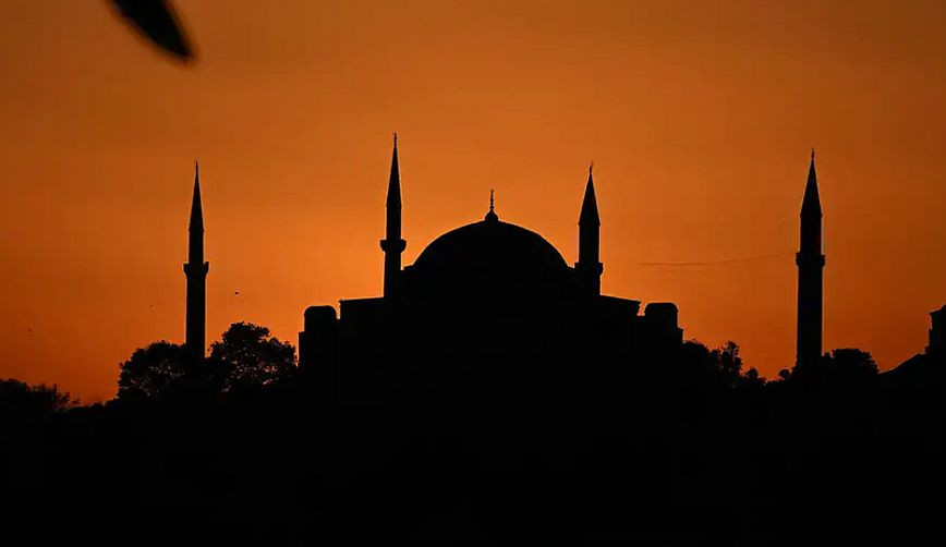 How Turkey turned into a mafia den Why do criminals find "refuge