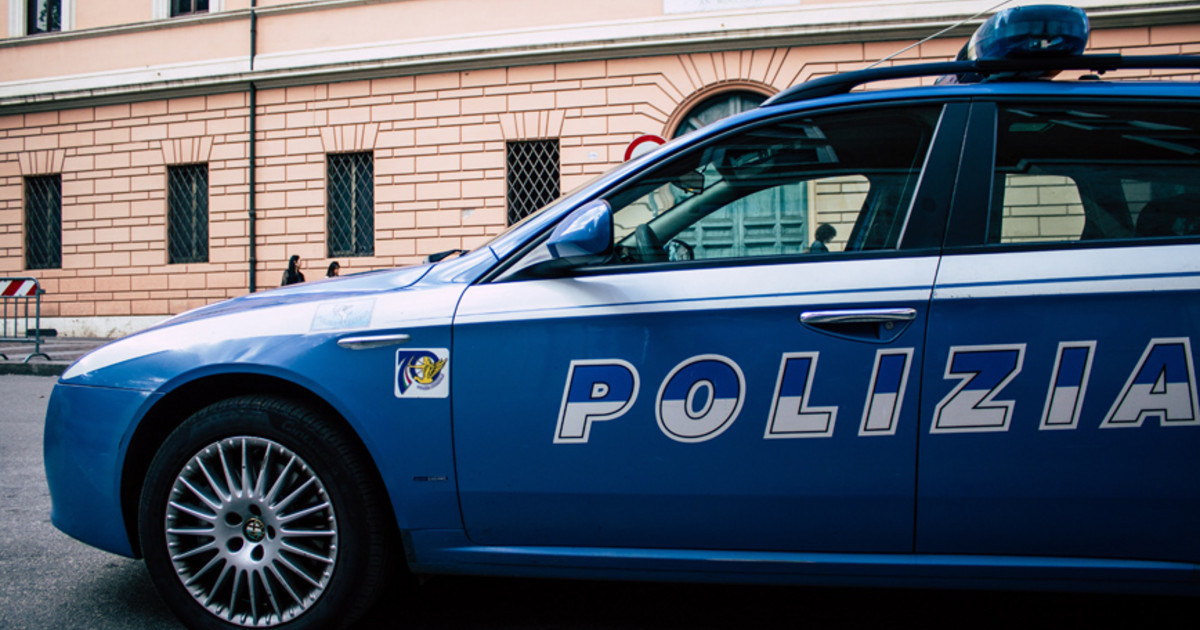 They arrested 11 people in Sicily for buying and selling votes and collaborating with the mafia