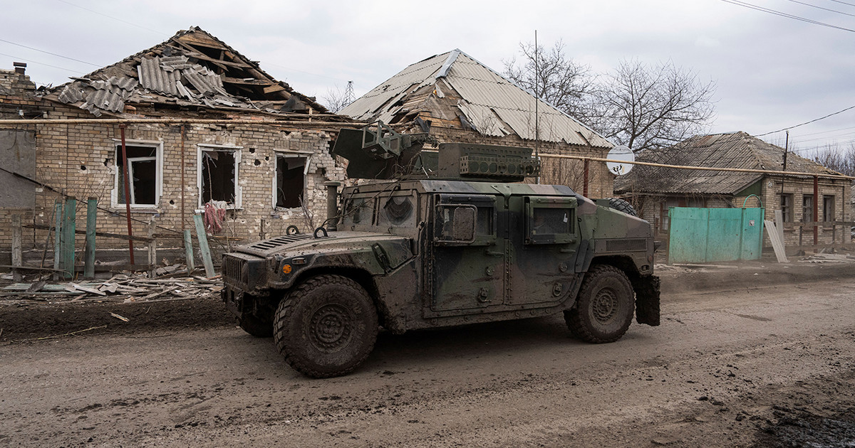 US military aid to Ukraine to arrive 'within days' – What's in it?
