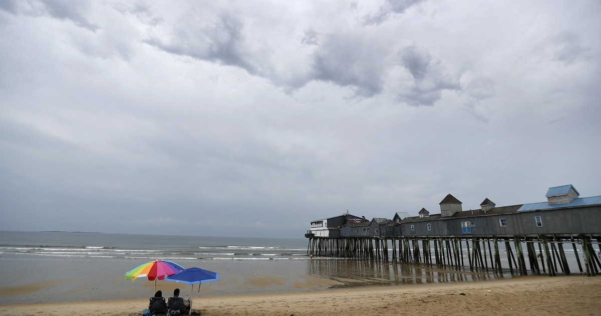 The weather app that… pays for your vacation if it rains