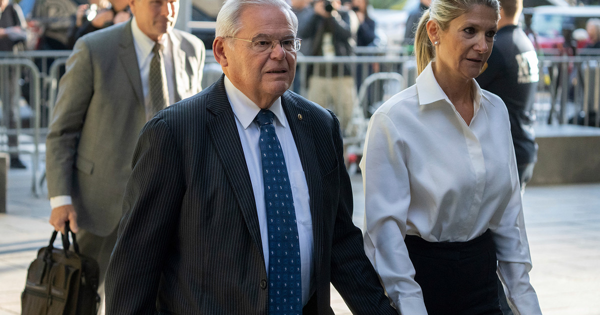 Robert Menendez blames his wife for the corruption charges