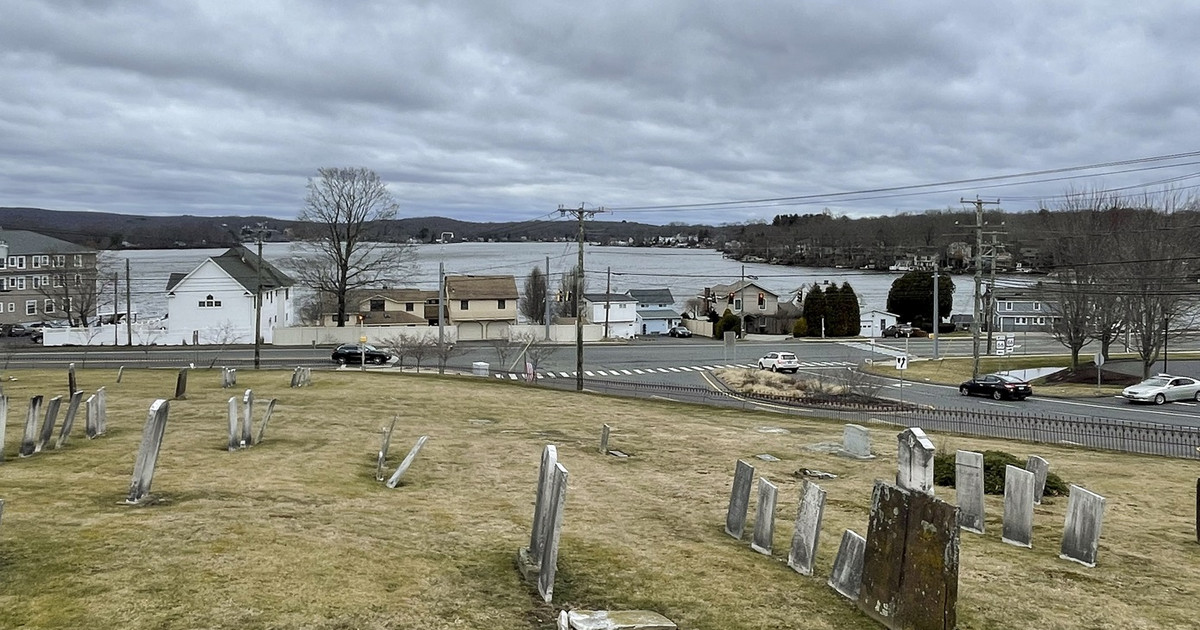 The mysterious explosions and small earthquakes that shake a city World Stock Market