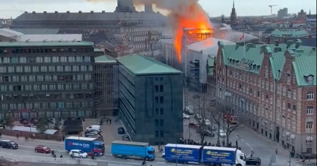 Big fire in historic building in Copenhagen