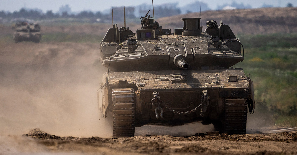 Bombing and fighting in Gaza, hostilities on the Israel-Lebanon border