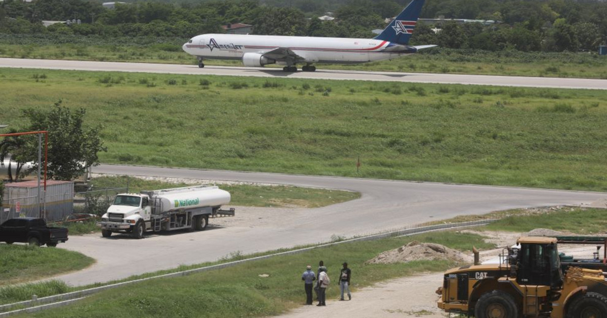 Crisis in Haiti: Port-au-Prince airport reopens for commercial aircraft