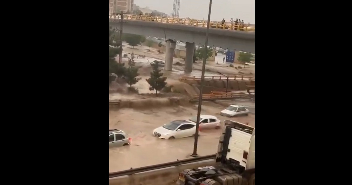 Επτά νεκροί από τις πλημμύρες στο Ιράν – Ανάμεσα στα θύματα μια μητέρα με τα τέσσερα παιδιά της