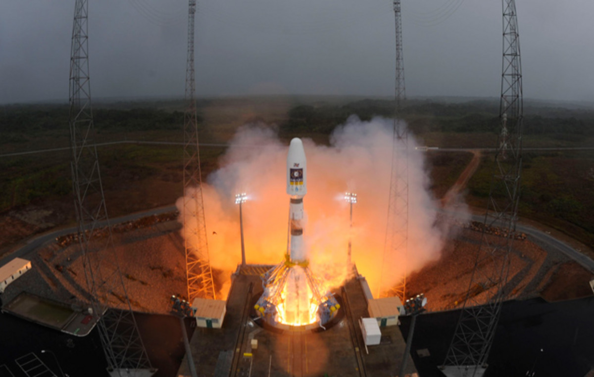 Russia plans to launch an intercontinental, ballistic missile at night, Kiev argues