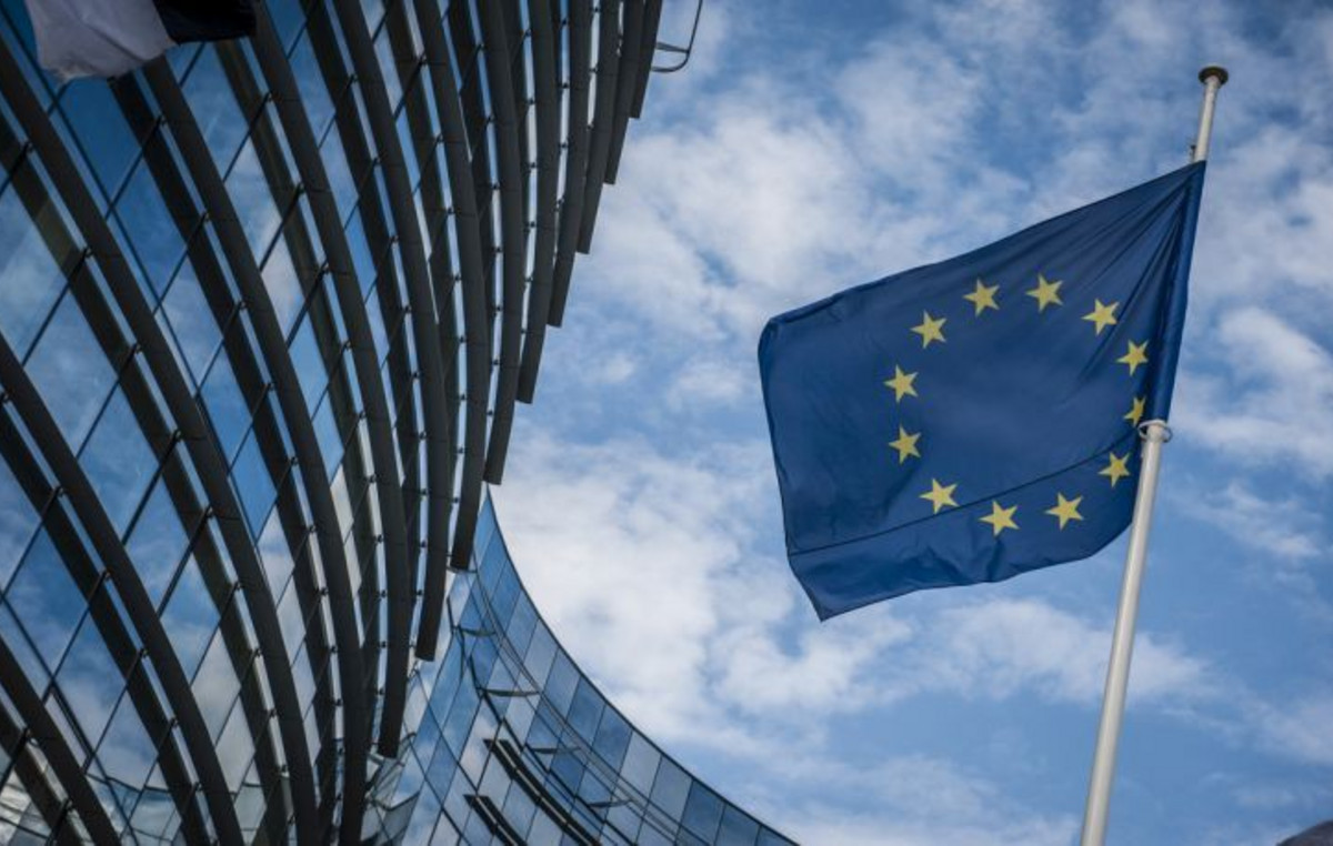 Bloomberg: The EU launches the new border control system in October