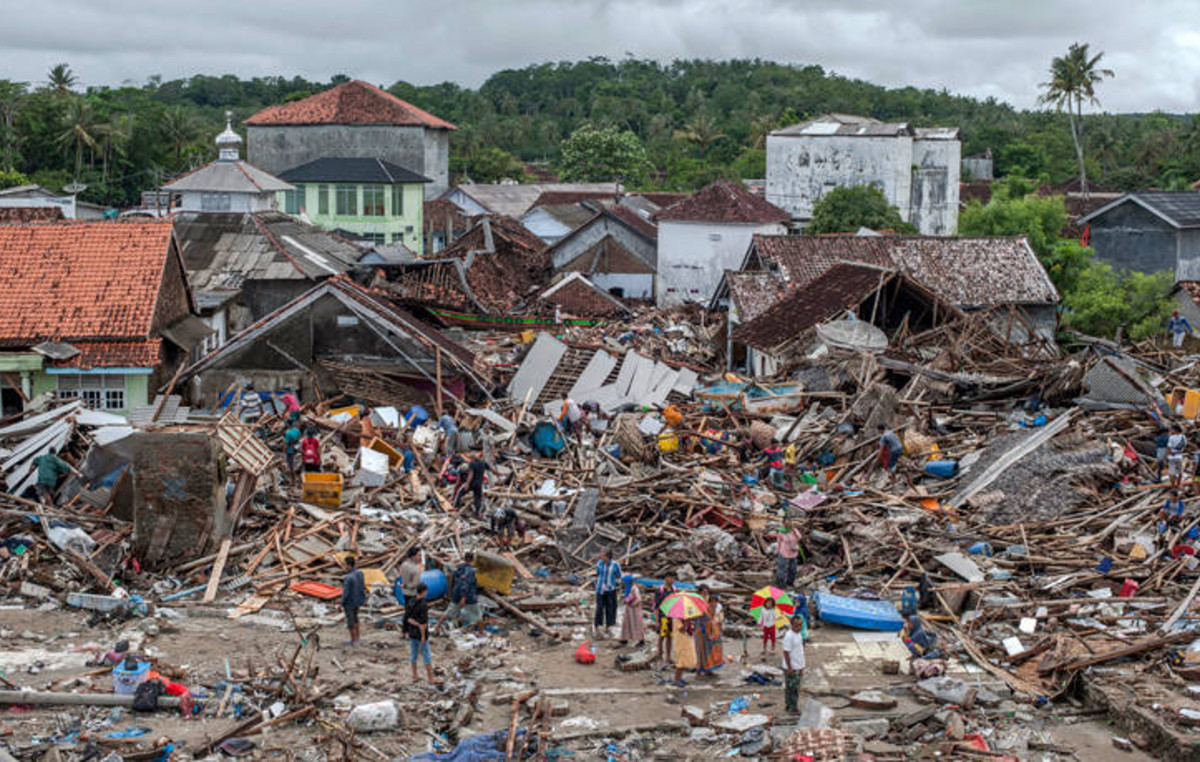 What is the tsunami: the “Water Wall” that brings the destruction to its passage – when caused, how it moves