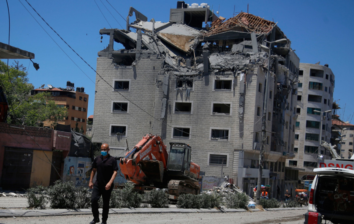 Ten Palestinians were killed by Israeli fire while expecting humanitarian aid distribution