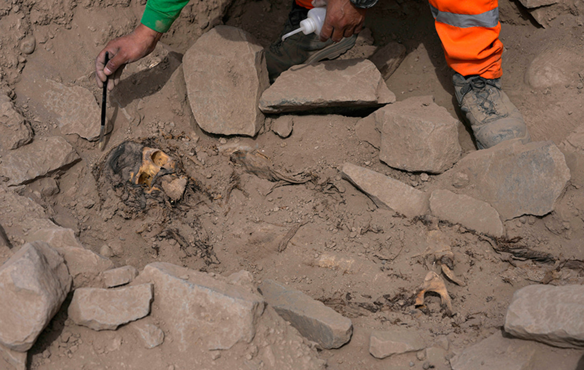 Strong earthquake in Peru: a dead and dozens of injuries