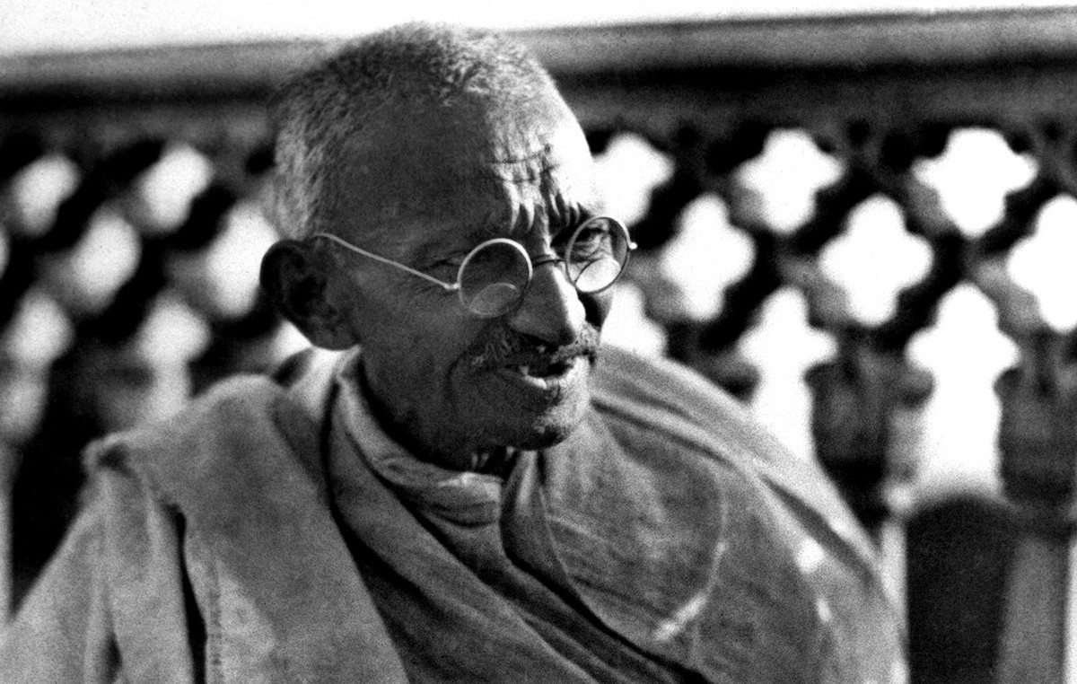 Rare portrait of Mahatma Gandhi was sold in auction for $ 200,000