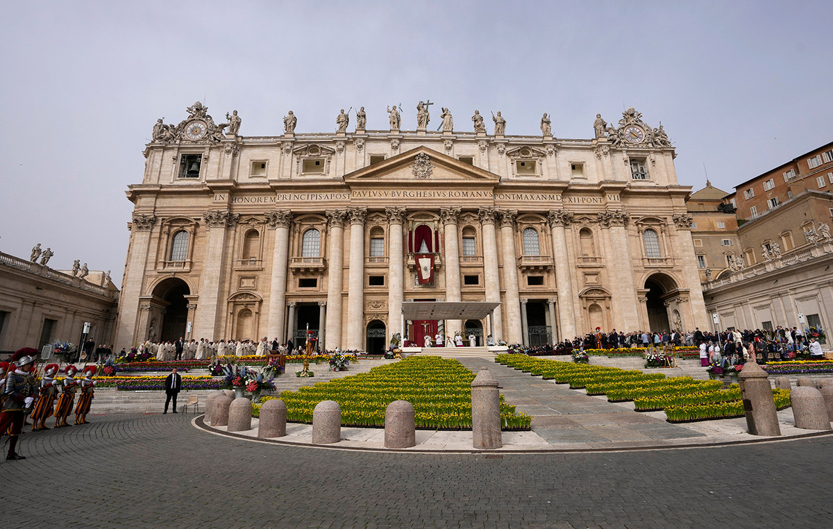 The Vatican interrupts telephone communications during Conclavium for the Pope’s election