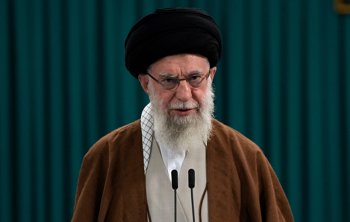 Angry intervention by Hameni: ‘US will leave the Middle East’