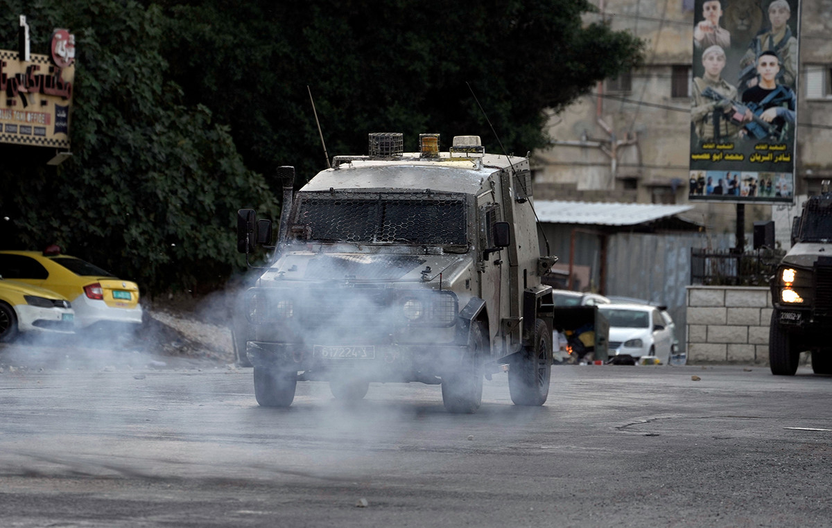 West Bank: Two Palestinians killed by Israeli fire