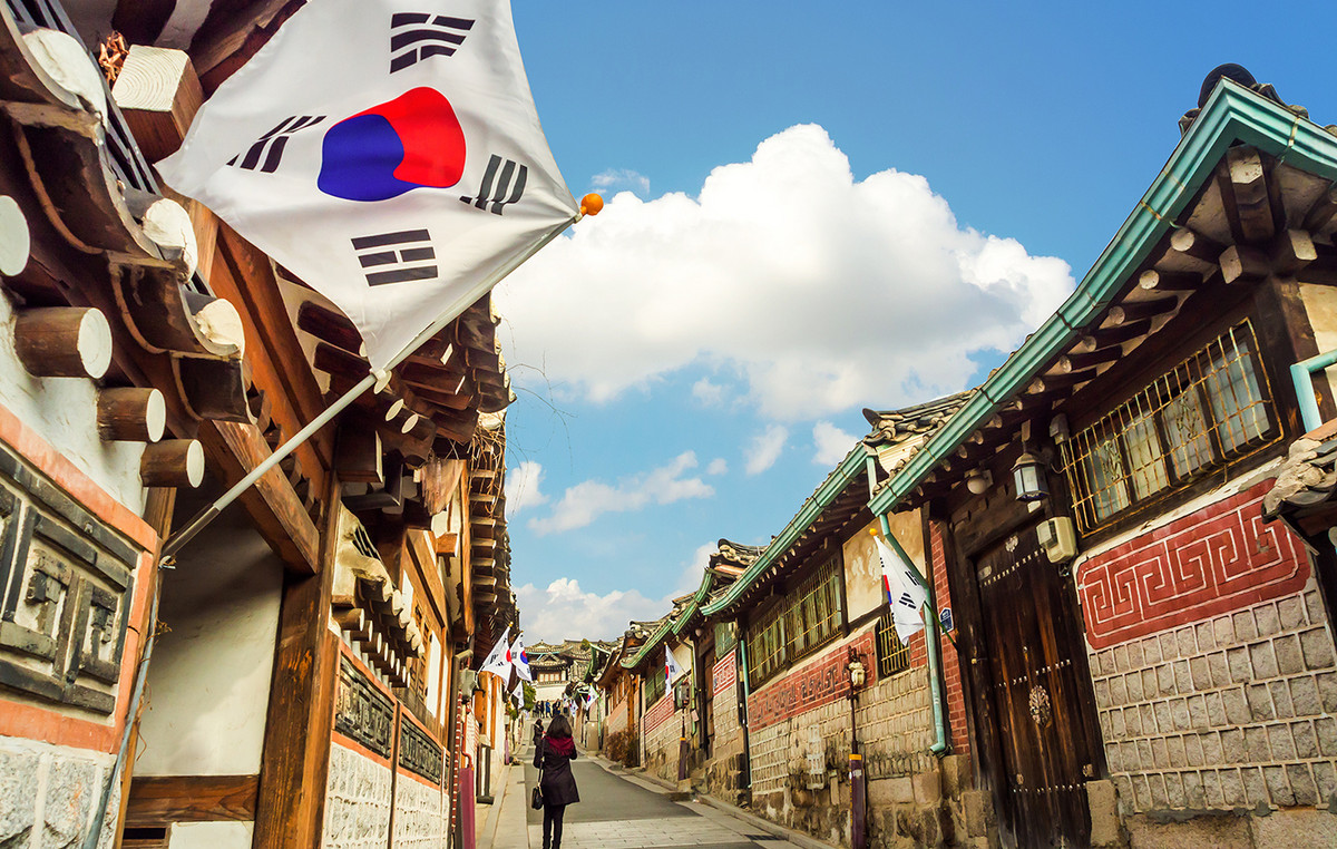South Korea assures China that it wants a complete normalization of diplomatic relationships and upgrading economic cooperation