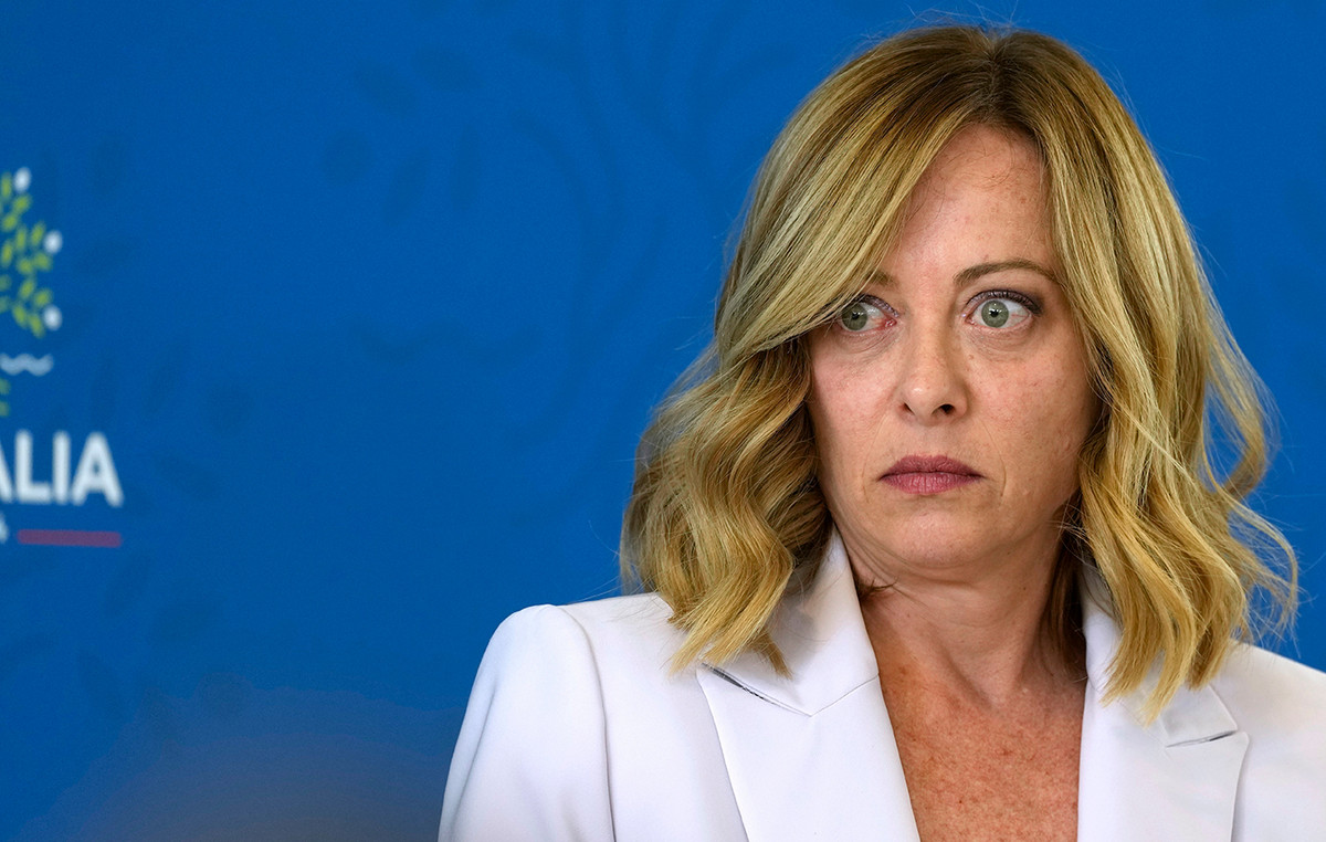 The Italian professor who posted an extreme message against her daughter Georgia Meloni attempted to commit suicide to commit suicide to commit suicide